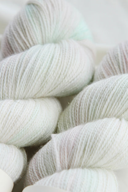 Sukkerspinn (tynn glitter merino)